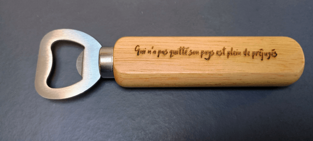 Décapsuleur bois avec message personnalisé