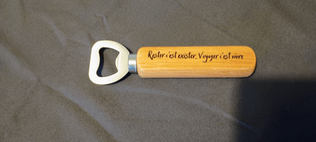 Décapsuleur bois avec message personnalisé