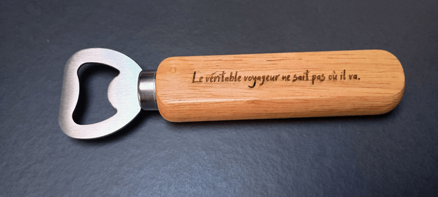 Décapsuleur bois avec message personnalisé