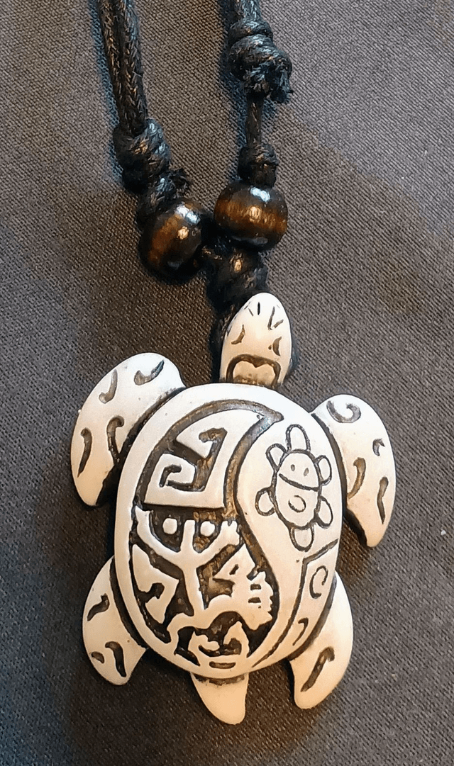 Collier ajustable à pendentif tortue