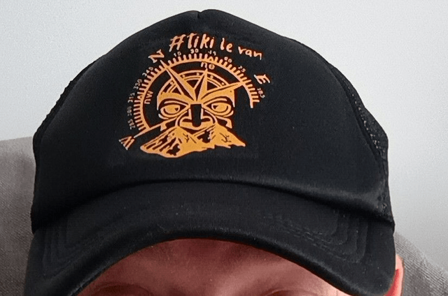 Casquette Baseball filet aéré à l'éffigie de "Tiki le van"