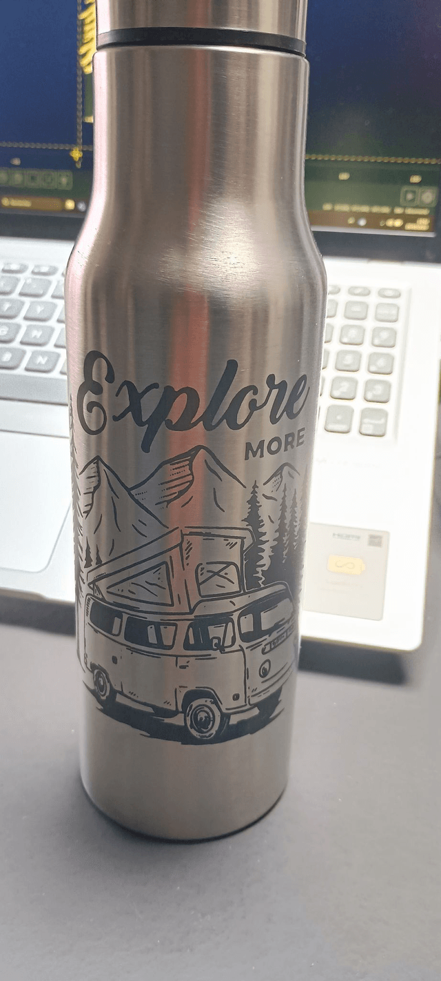 Gourde inox 750 ML personnalisé avec motif "Explore"